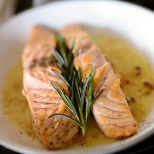 salmon, fish, salmon fillet, kitchen, nature, eat, rosemary, frying pan, cooking, healthy, food